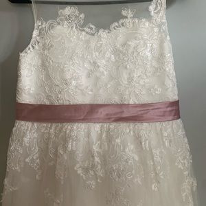 Flower girl dress. Never worn!! Tags still on